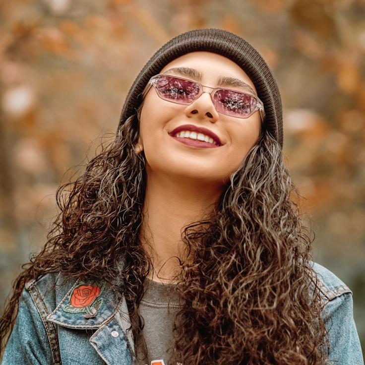 Portrait of Ananya meditation instructor